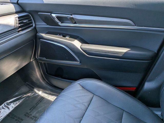 Used 2025 Kia Telluride SX X-Line AWD/4WD image 16