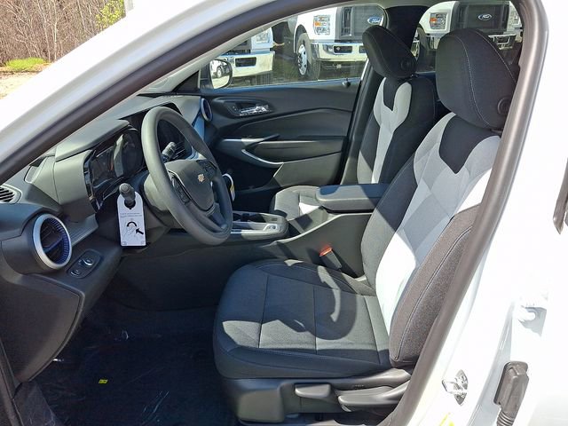 New 2026 Chevrolet Trax LS w/ Driver Confidence Package image 6