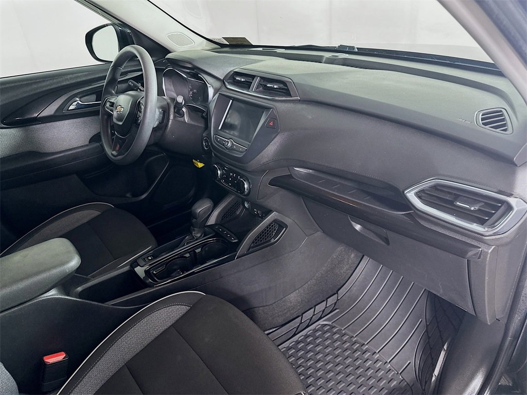 Used 2023 Chevrolet TrailBlazer LT image 30