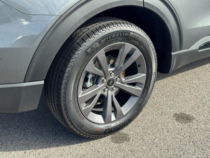 New 2026 Ford Explorer Active w/ Active Comfort Package AWD/4WD image 4