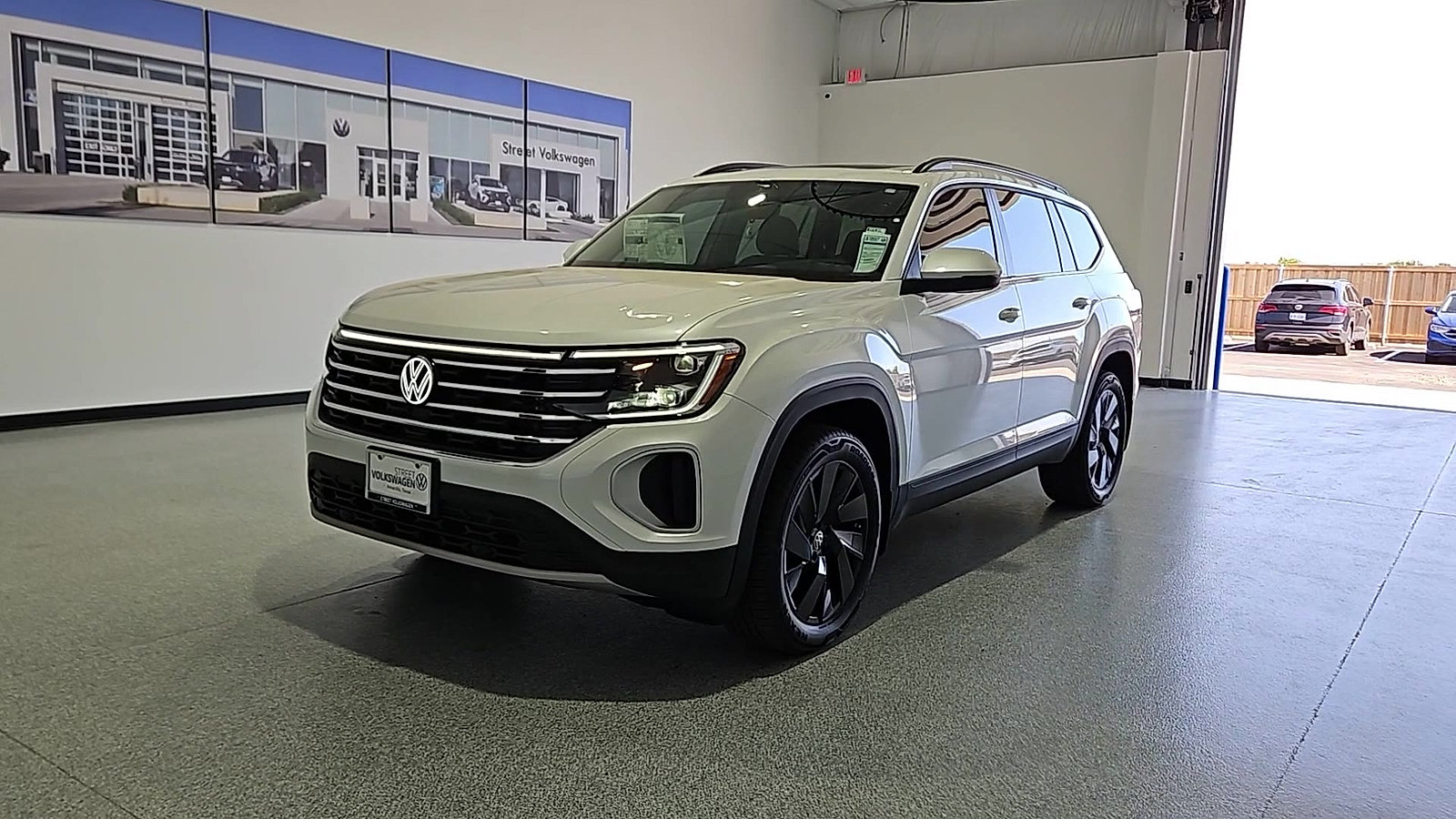 New 2026 Volkswagen Atlas SE FWD image 5
