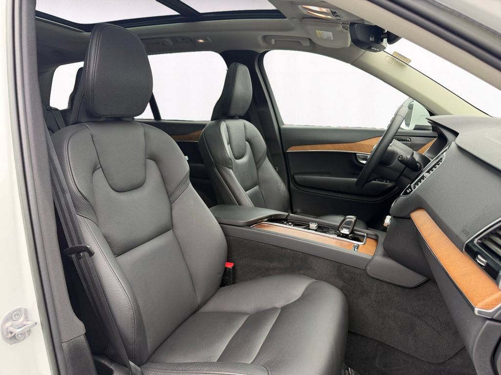 Used 2023 Volvo XC90 B6 Plus w/ Protection Package Premier AWD/4WD image 15