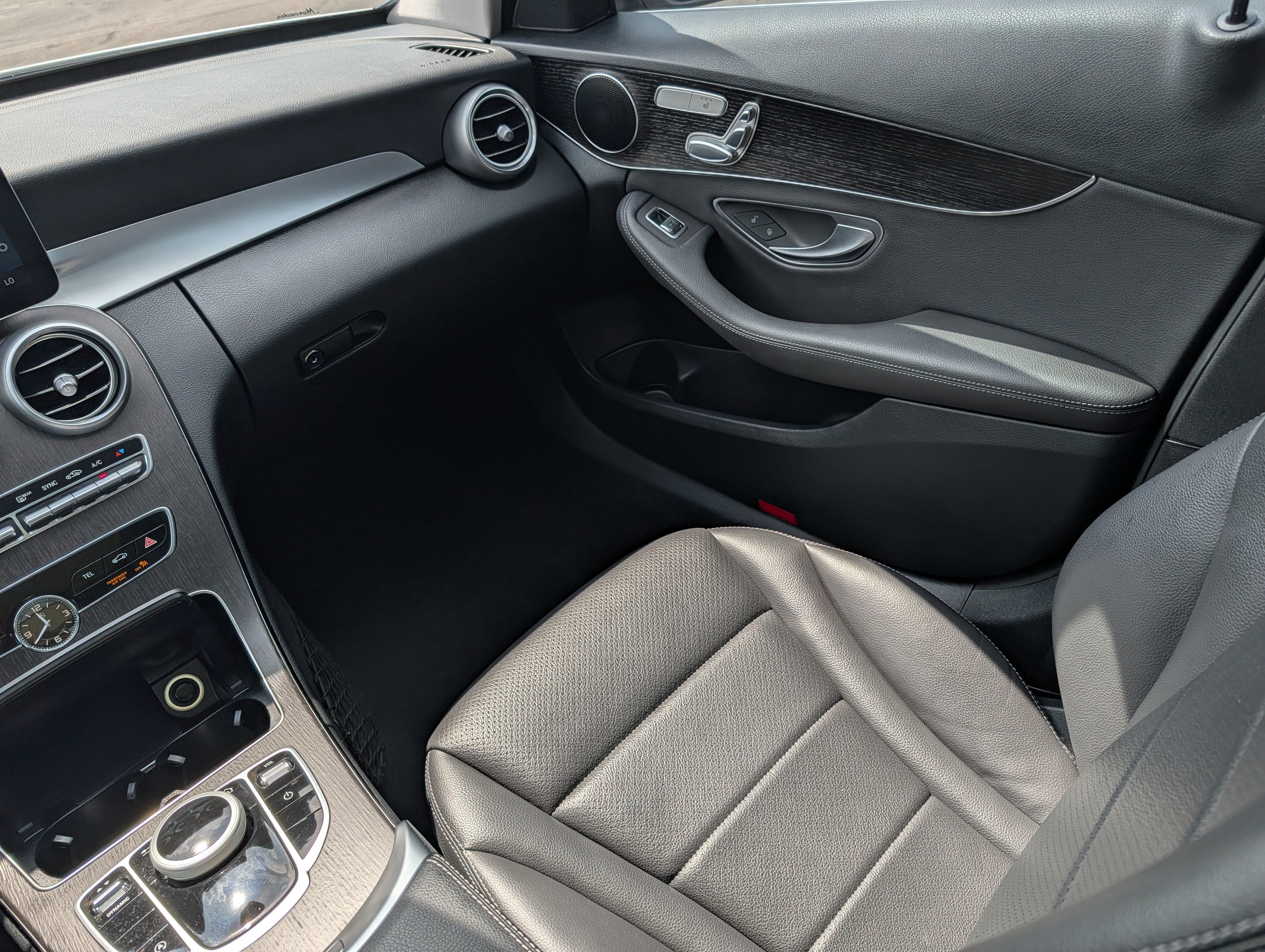 Used 2020 Mercedes-Benz C 300 4MATIC Sedan image 11