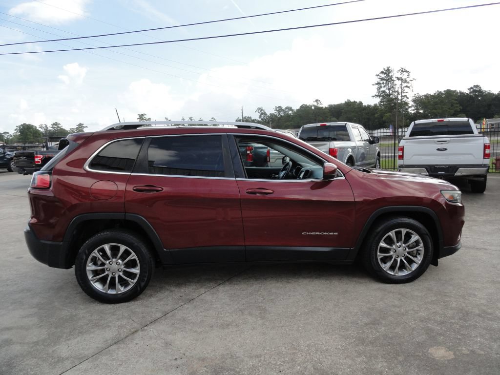 Used 2019 Jeep Cherokee Latitude Plus FWD image 5