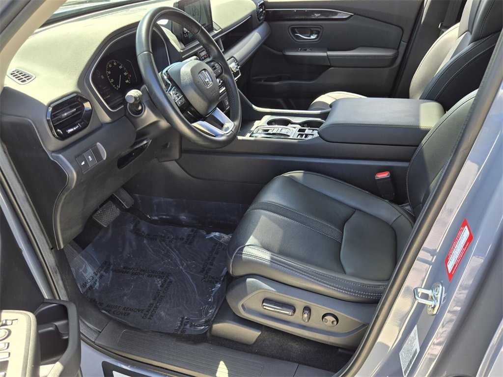 Certified 2024 Honda Pilot Touring image 10