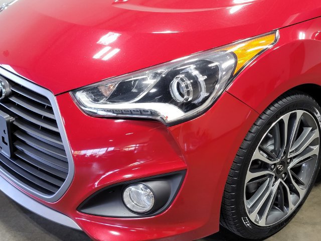 Used 2016 Hyundai Veloster Turbo w/ Option Group 04 FWD image 9