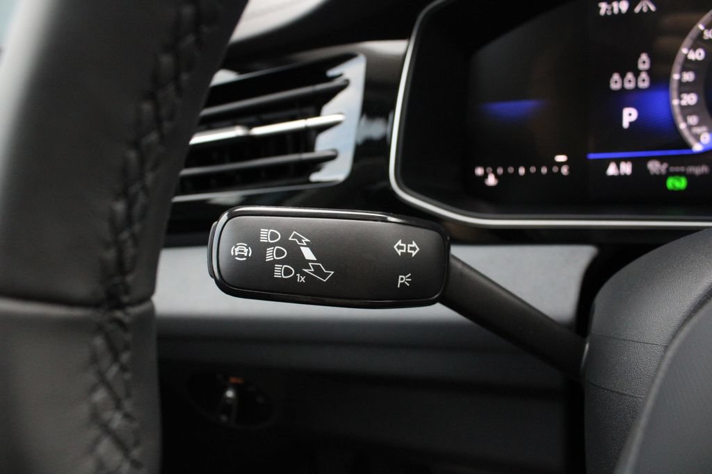 New 2027 Volkswagen Jetta SE FWD image 12