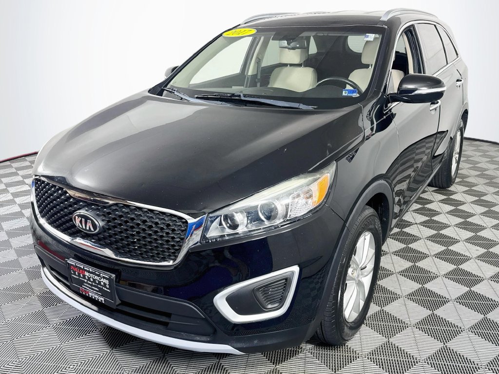 Used 2017 Kia Sorento FWD w/ LX Convenience Package image 3