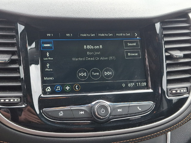 Used 2019 Chevrolet Trax LT w/ LT Convenience Package AWD/4WD image 9