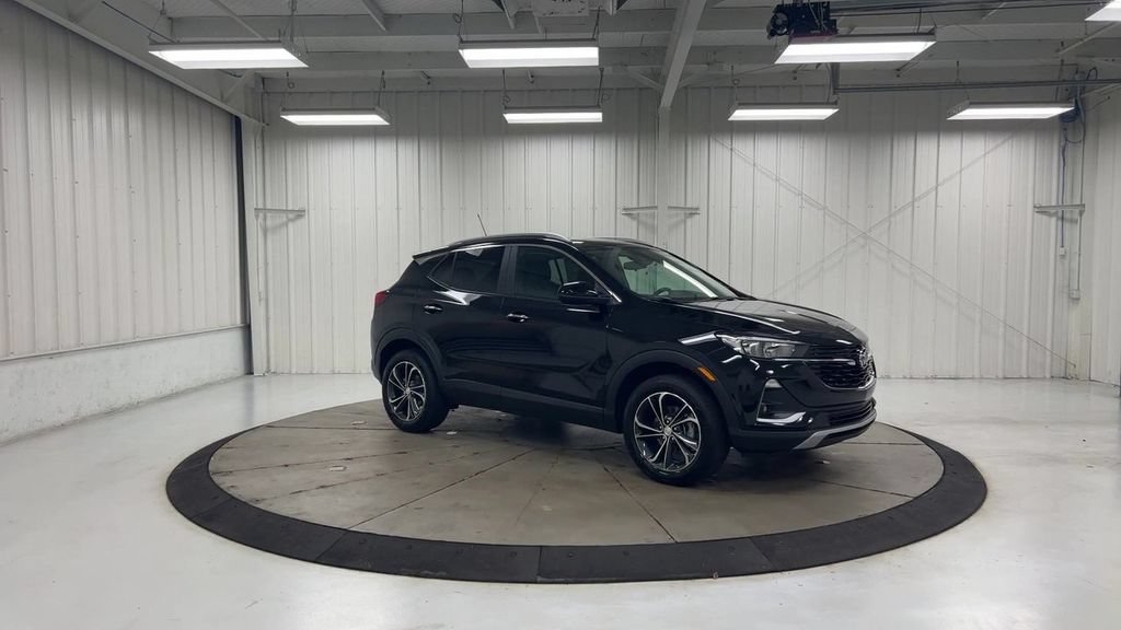 Used 2023 Buick Encore GX Select w/ Safety Package II AWD/4WD image 2