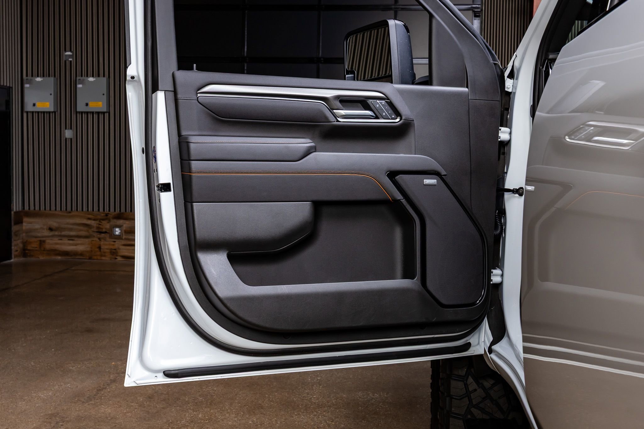 Used 2025 GMC Sierra 2500 AT4 w/ AT4 Premium Plus Package image 36