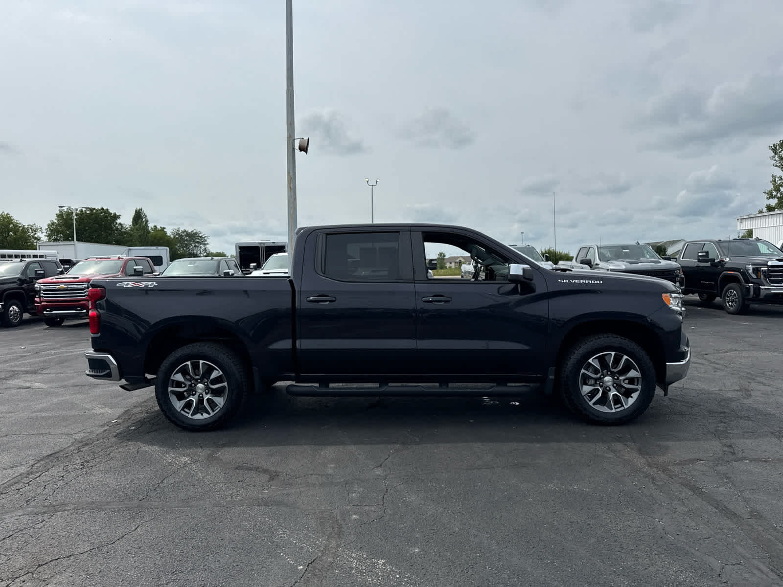 Certified 2024 Chevrolet Silverado 1500 LT AWD/4WD image 6