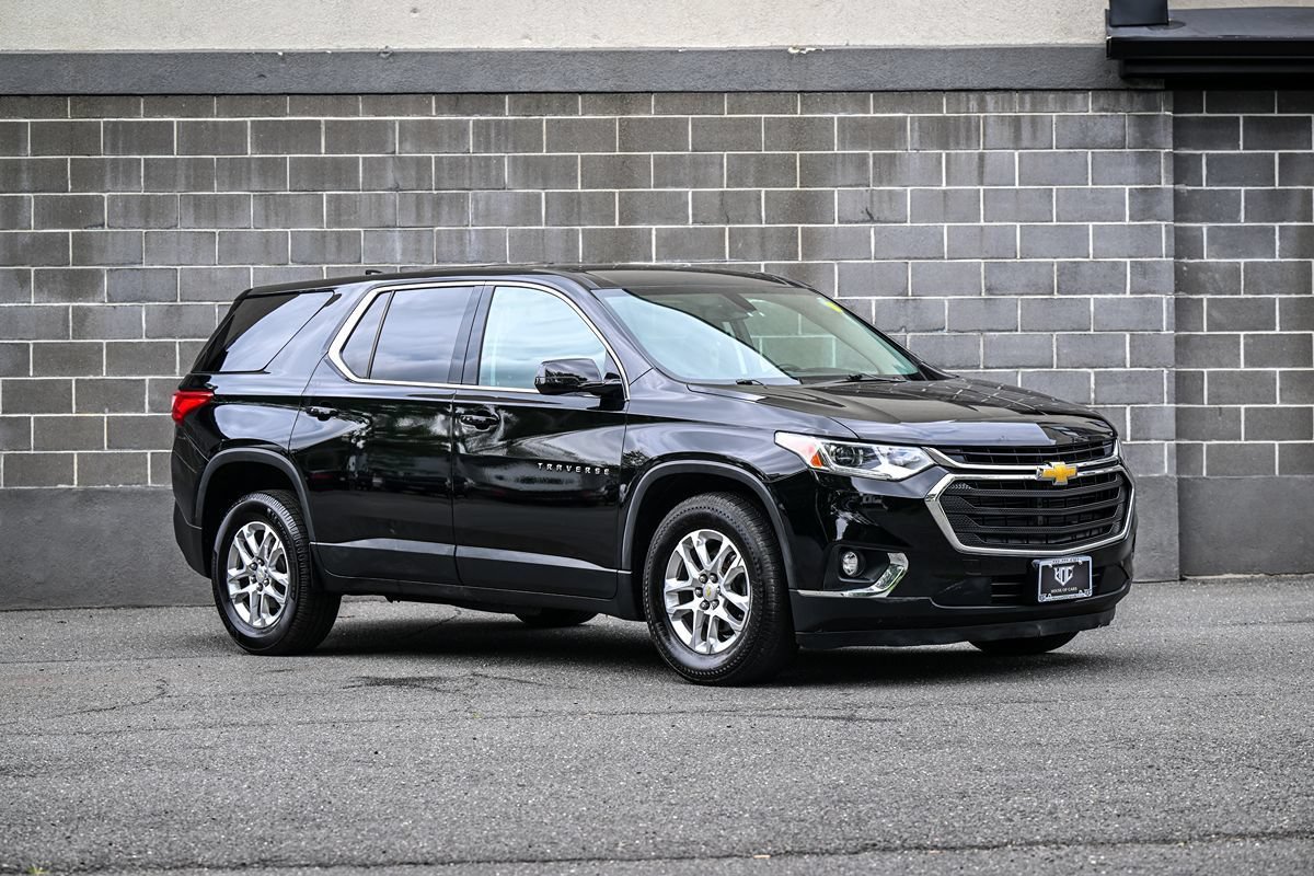Used 2019 Chevrolet Traverse LS w/ LPO, Floor Liner Package AWD/4WD image 2