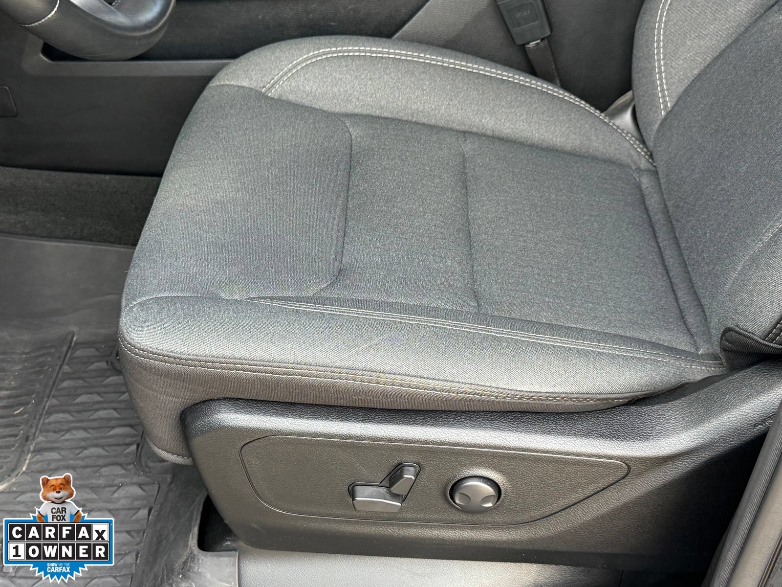 Used 2022 RAM 1500 Big Horn AWD/4WD image 2