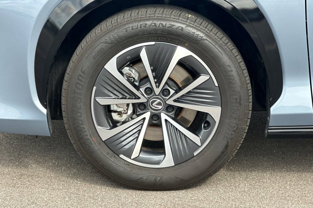 Certified 2023 Lexus RZ 450e Premium w/ Accessory Package (Z1) image 25