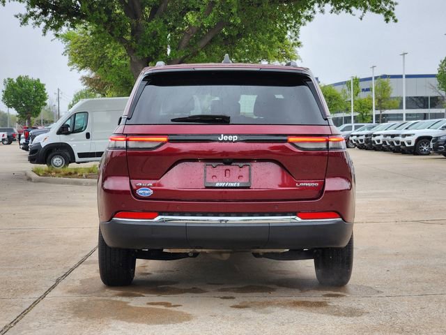 Certified 2023 Jeep Grand Cherokee Laredo AWD/4WD image 6
