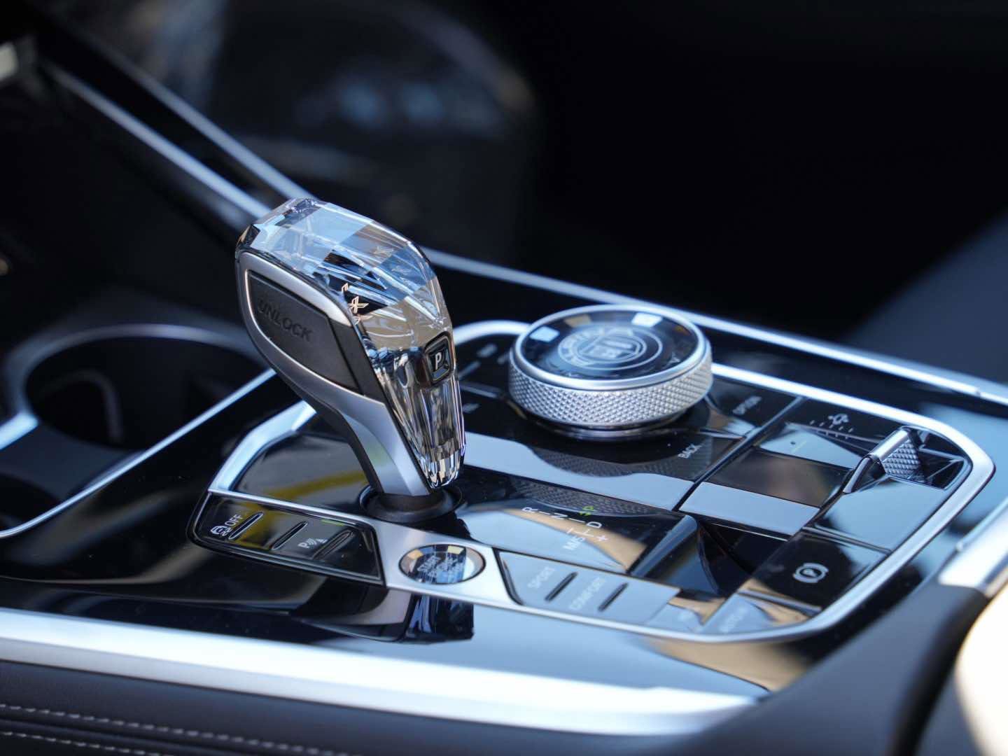 New 2026 BMW ALPINA XB7 image 16