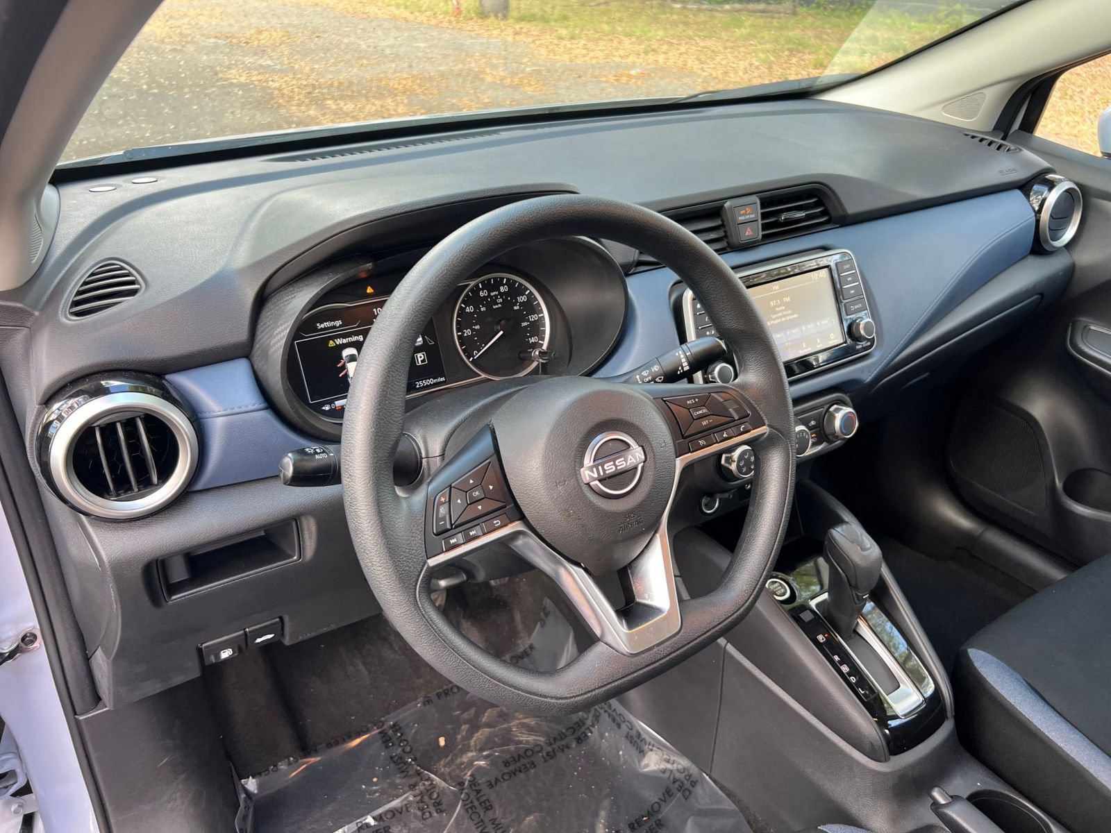 Used 2025 Nissan Versa SV FWD image 31