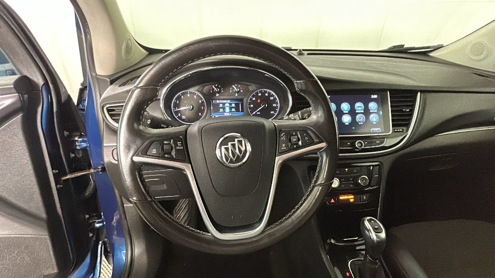 Used 2019 Buick Encore Preferred AWD/4WD image 18