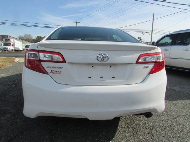 Used 2014 Toyota Camry SE image 7