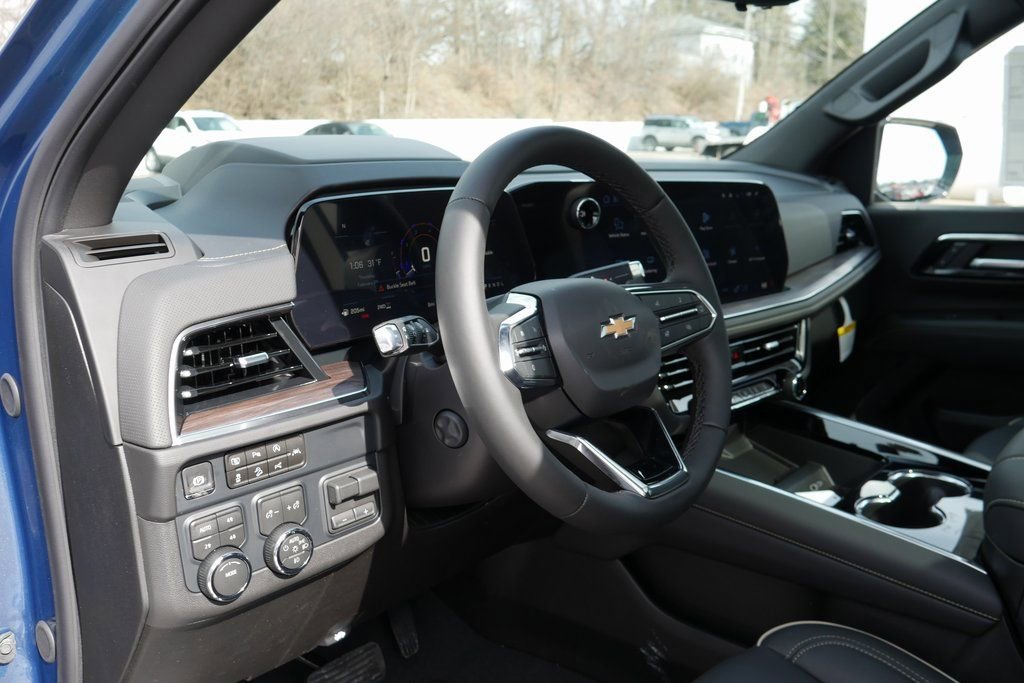 New 2026 Chevrolet Suburban Premier image 10