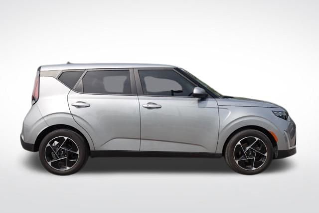 Certified 2023 Kia Soul EX FWD image 13