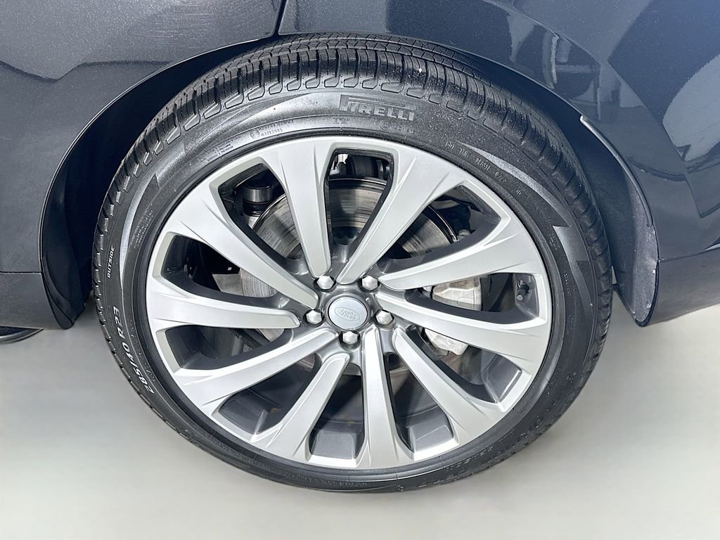 Used 2023 Land Rover Range Rover SE image 33