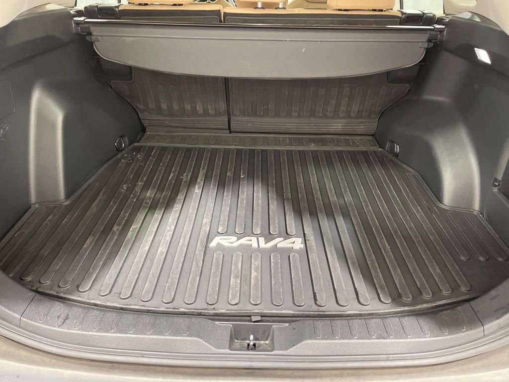 Used 2023 Toyota RAV4 XLE image 7