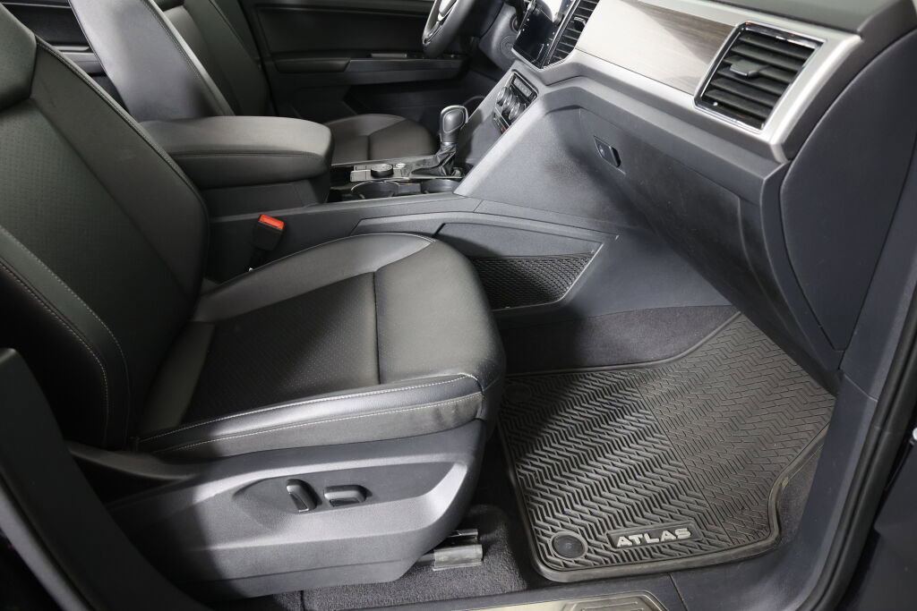 Used 2019 Volkswagen Atlas SEL R-Line image 27