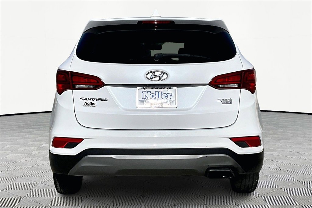 Used 2017 Hyundai Santa Fe Sport image 4