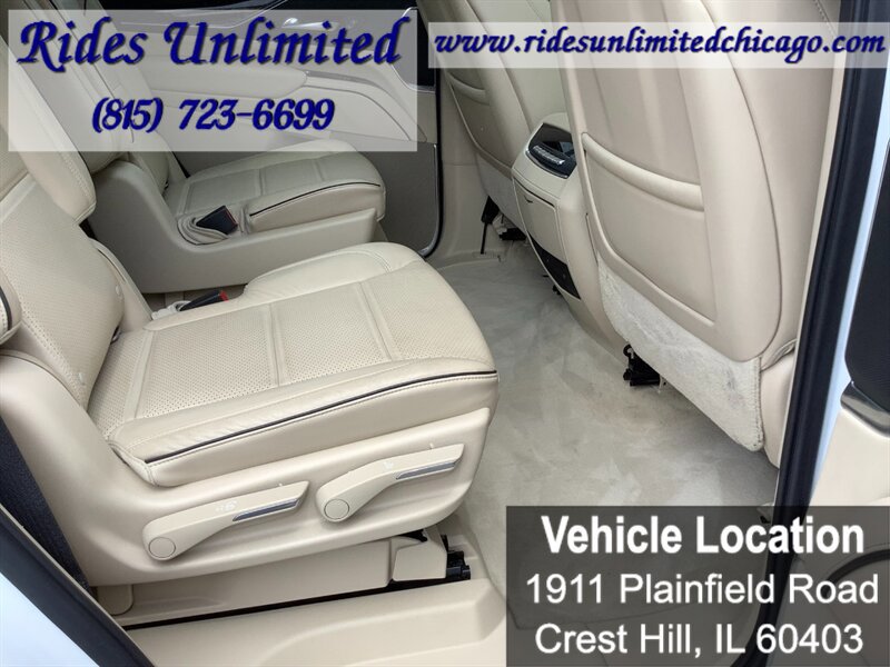 Used 2021 Cadillac Escalade Premium Luxury w/ Performance Package AWD/4WD image 33