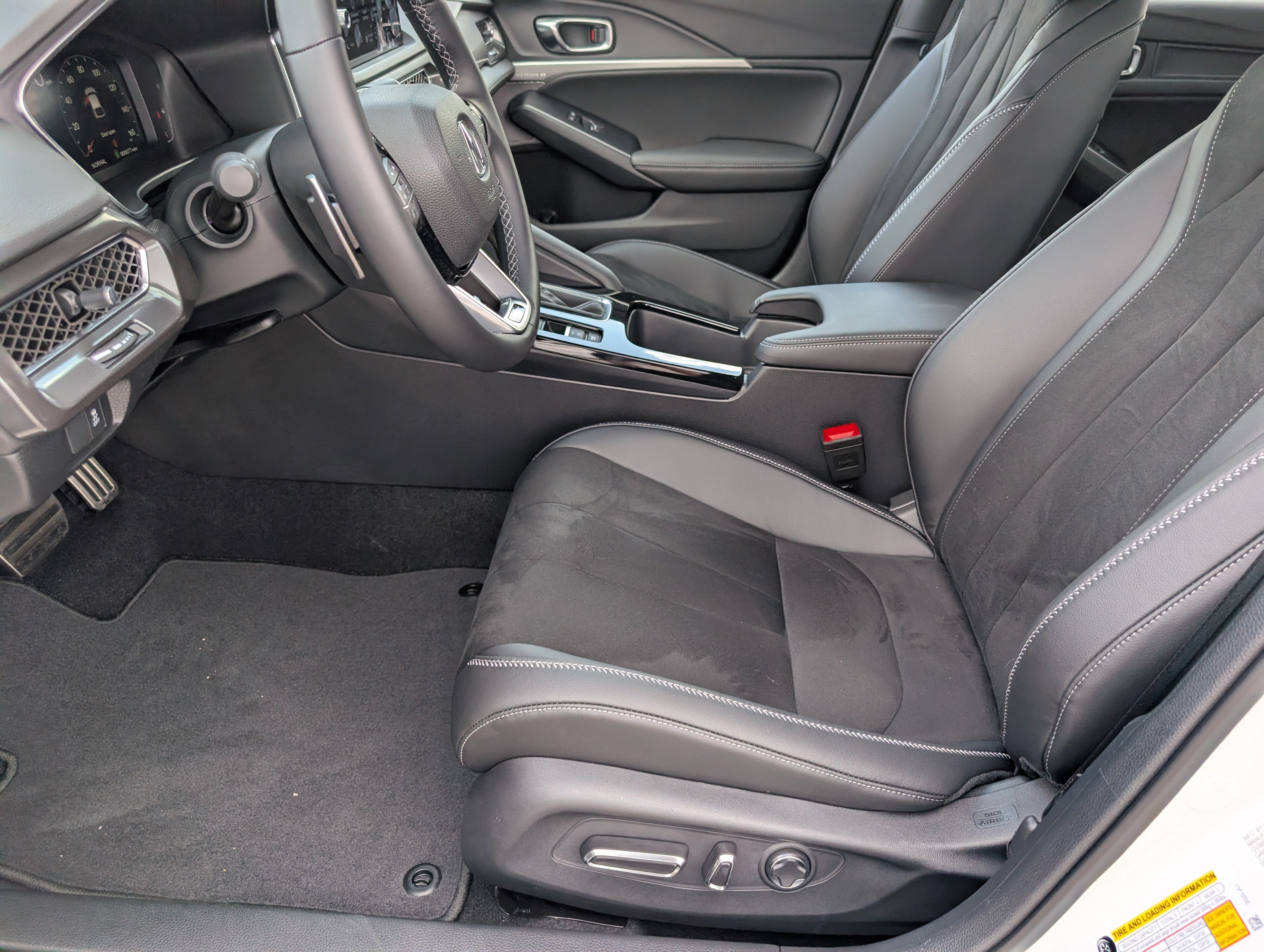 Certified 2025 Acura Integra A-Spec FWD image 9