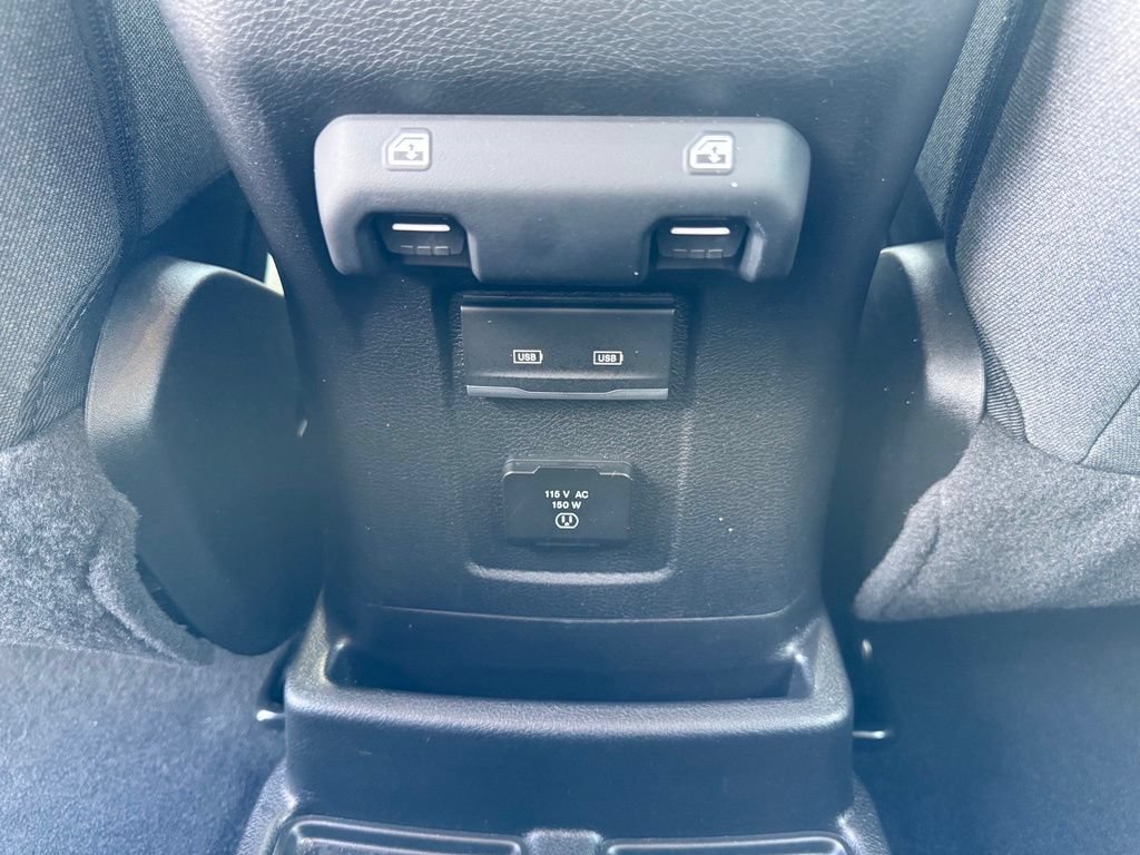 Used 2025 Jeep Wrangler Unlimited Sahara w/ Safety Group AWD/4WD image 39