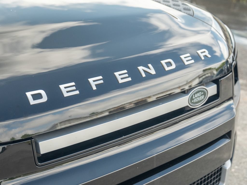 Used 2020 Land Rover Defender 110 SE AWD/4WD image 16