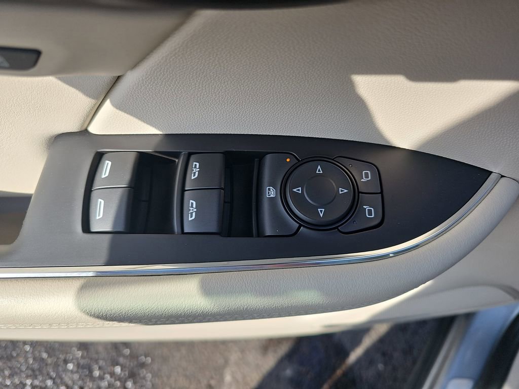 Used 2023 Buick Envision Avenir image 27