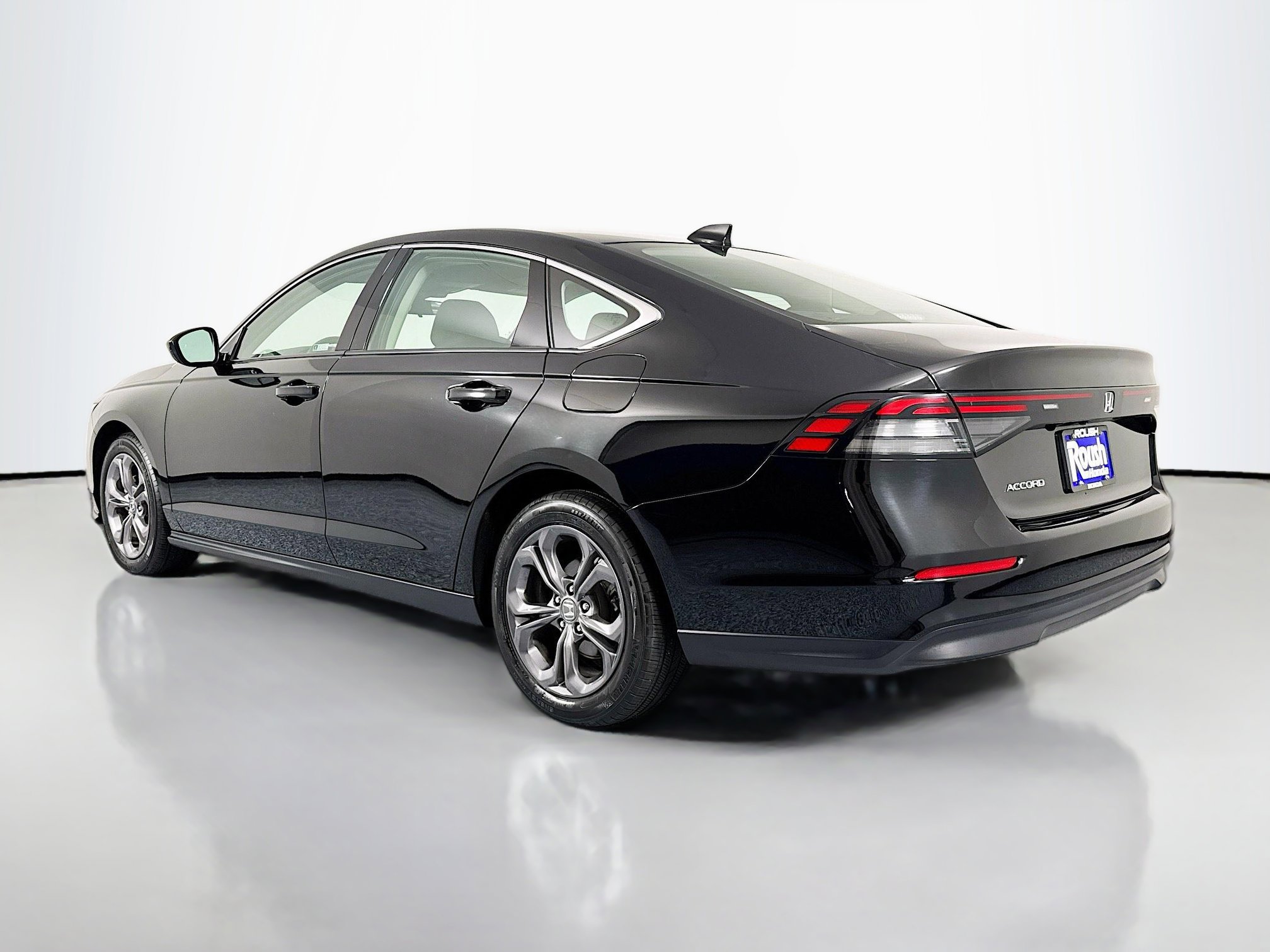 Certified 2024 Honda Accord EX image 7