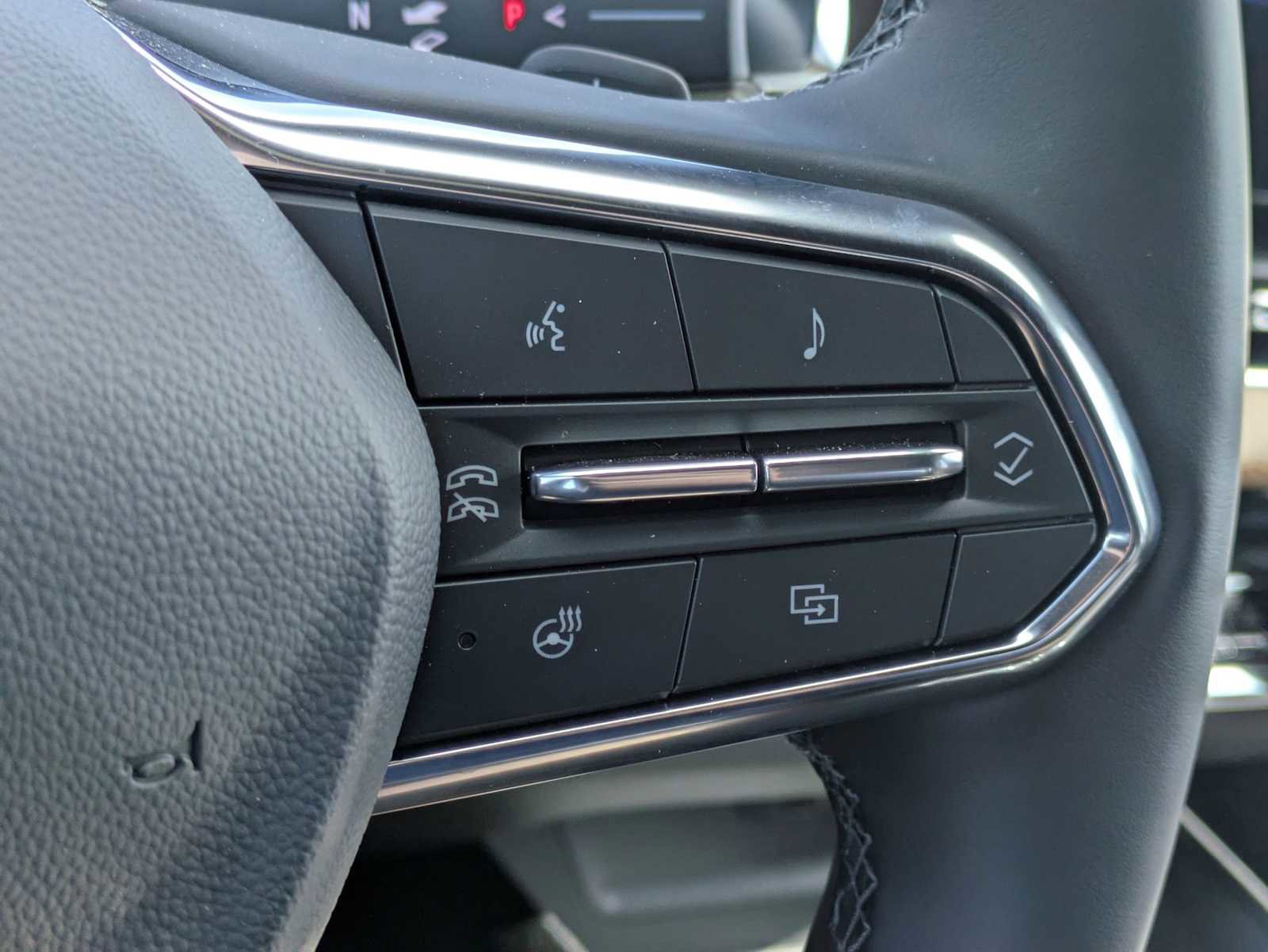 New 2026 Chevrolet Equinox ACTIV w/ Safety and Technology Package AWD/4WD image 27