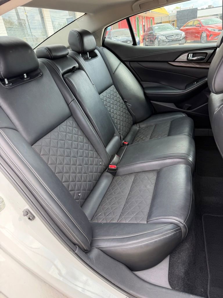 Used 2017 Nissan Maxima Platinum image 24