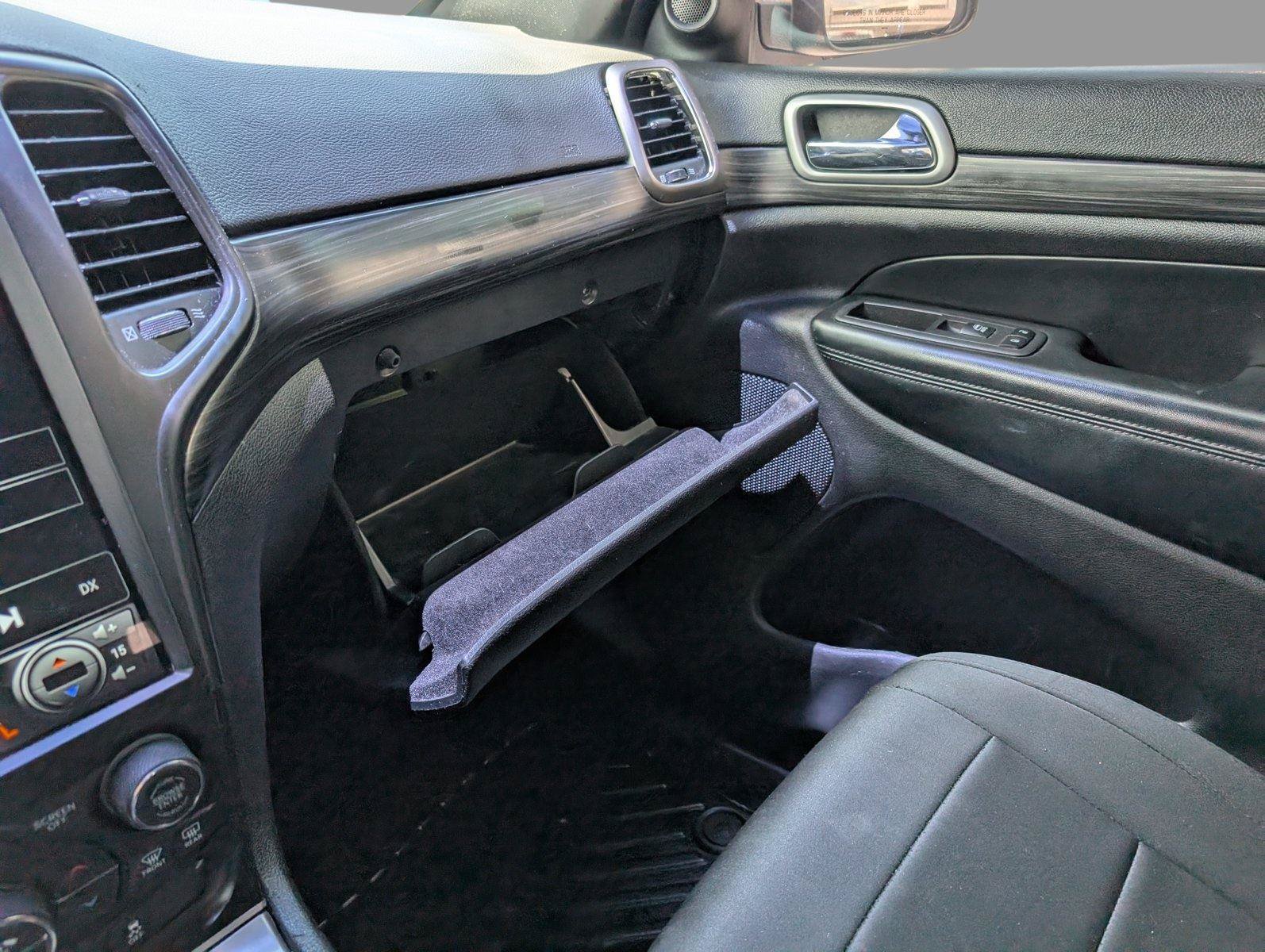 Used 2022 Jeep Grand Cherokee Laredo E RWD image 21