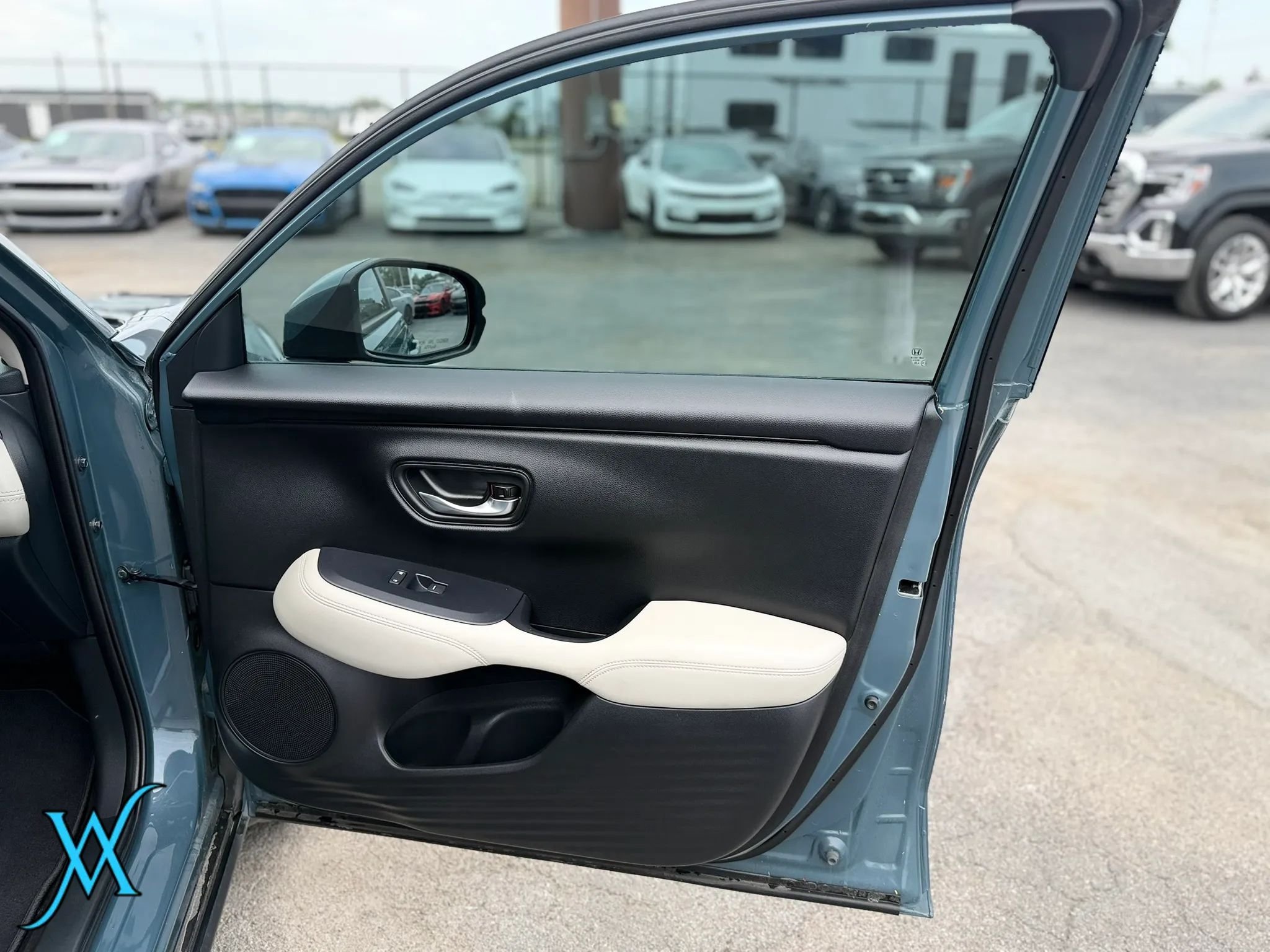 Used 2025 Honda HR-V LX image 21