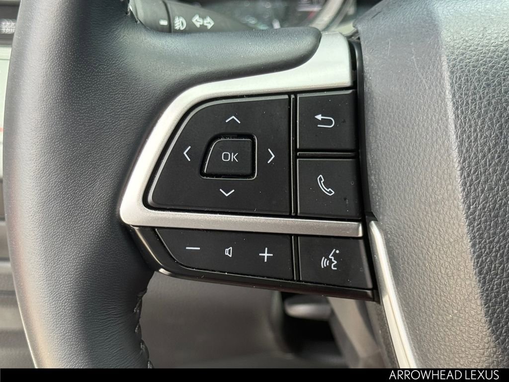 Used 2024 Toyota Highlander XSE AWD/4WD image 15