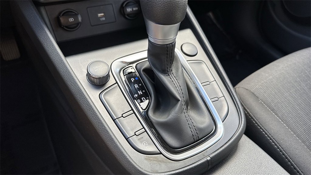 Used 2022 Hyundai Kona SEL image 51