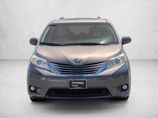 Used 2017 Toyota Sienna XLE FWD video 2