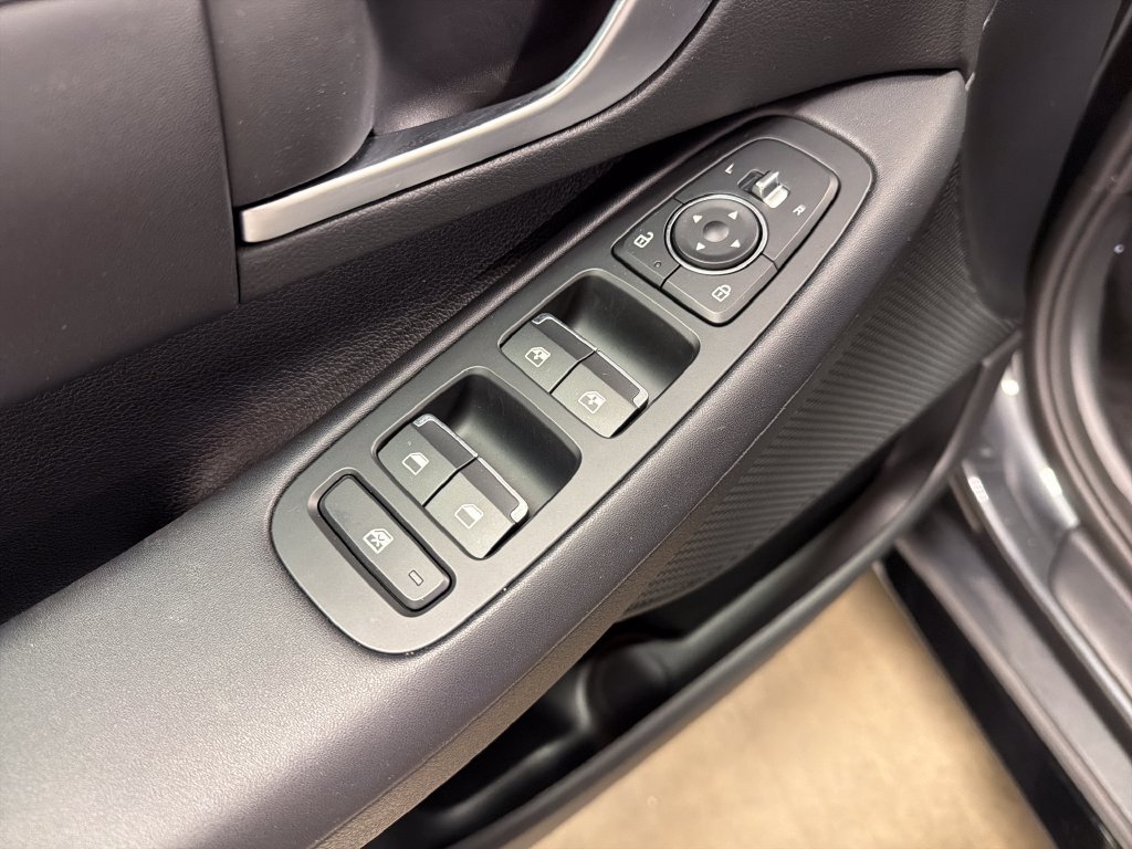 Used 2026 Hyundai Sonata SEL FWD image 21