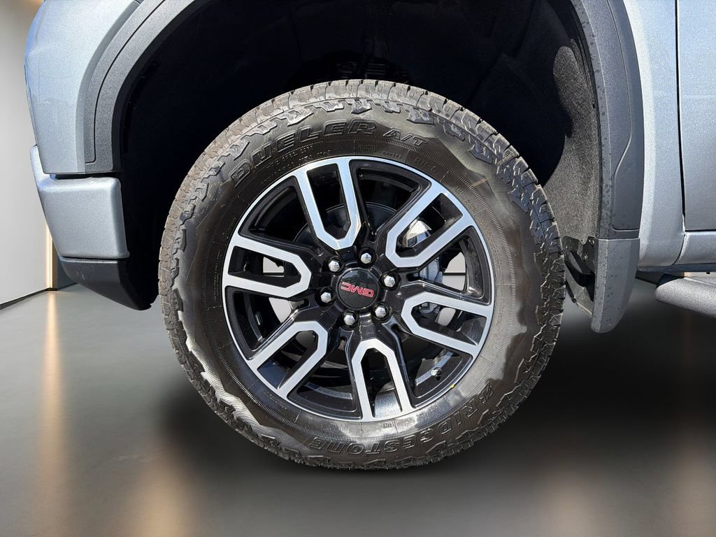 Used 2026 GMC Sierra 1500 AT4 w/ Technology Package AWD/4WD image 10