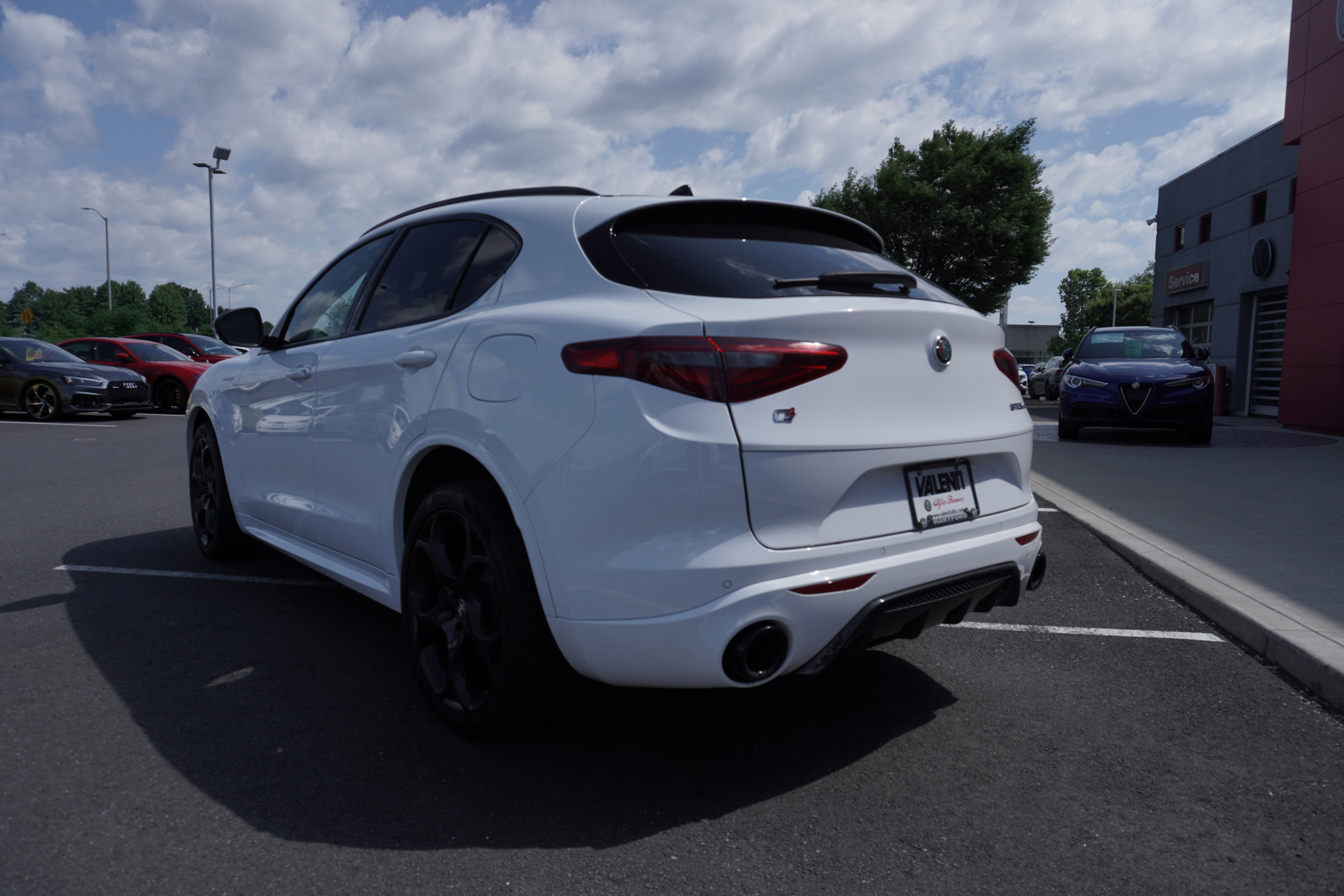 Used 2023 Alfa Romeo Stelvio Veloce image 9