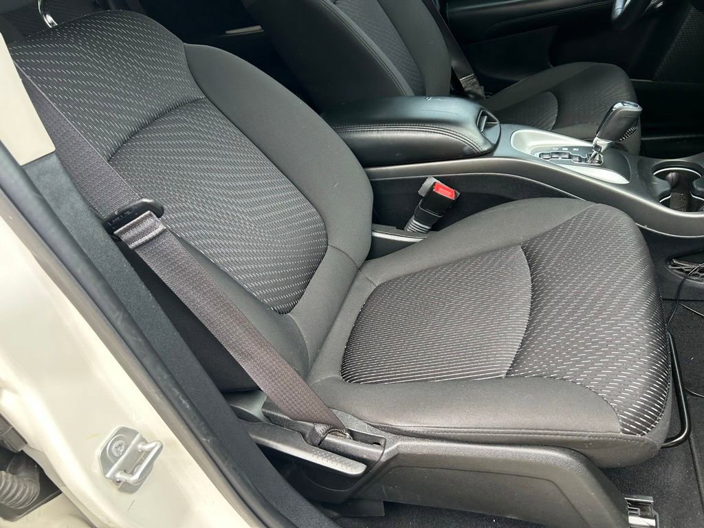 Used 2018 Dodge Journey SXT w/ Connectivity Group FWD image 12