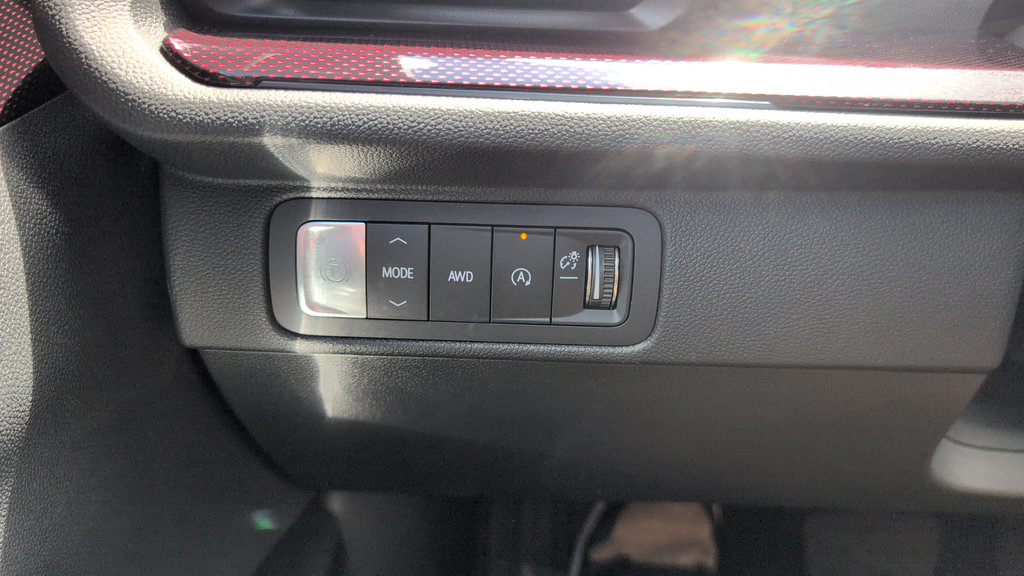 Used 2026 Chevrolet Traverse RS w/ LPO, Floor Liner Package AWD/4WD image 15