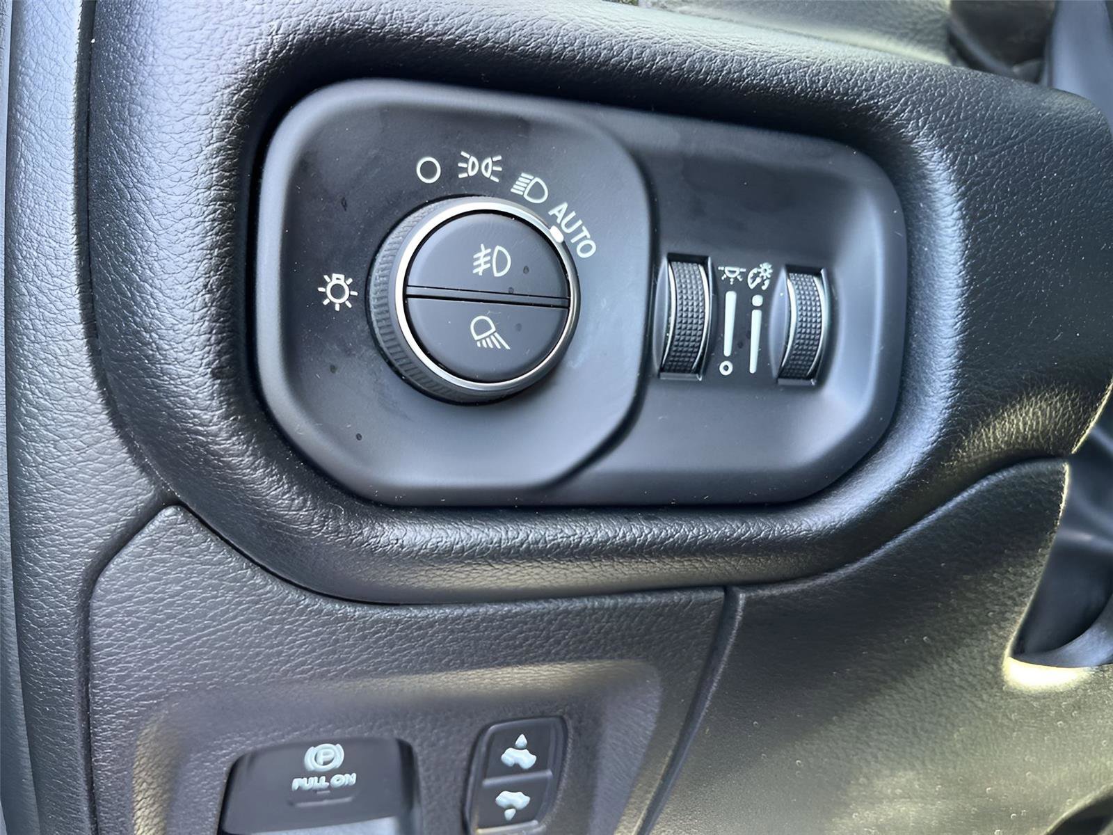 Used 2022 RAM 1500 Laramie image 24