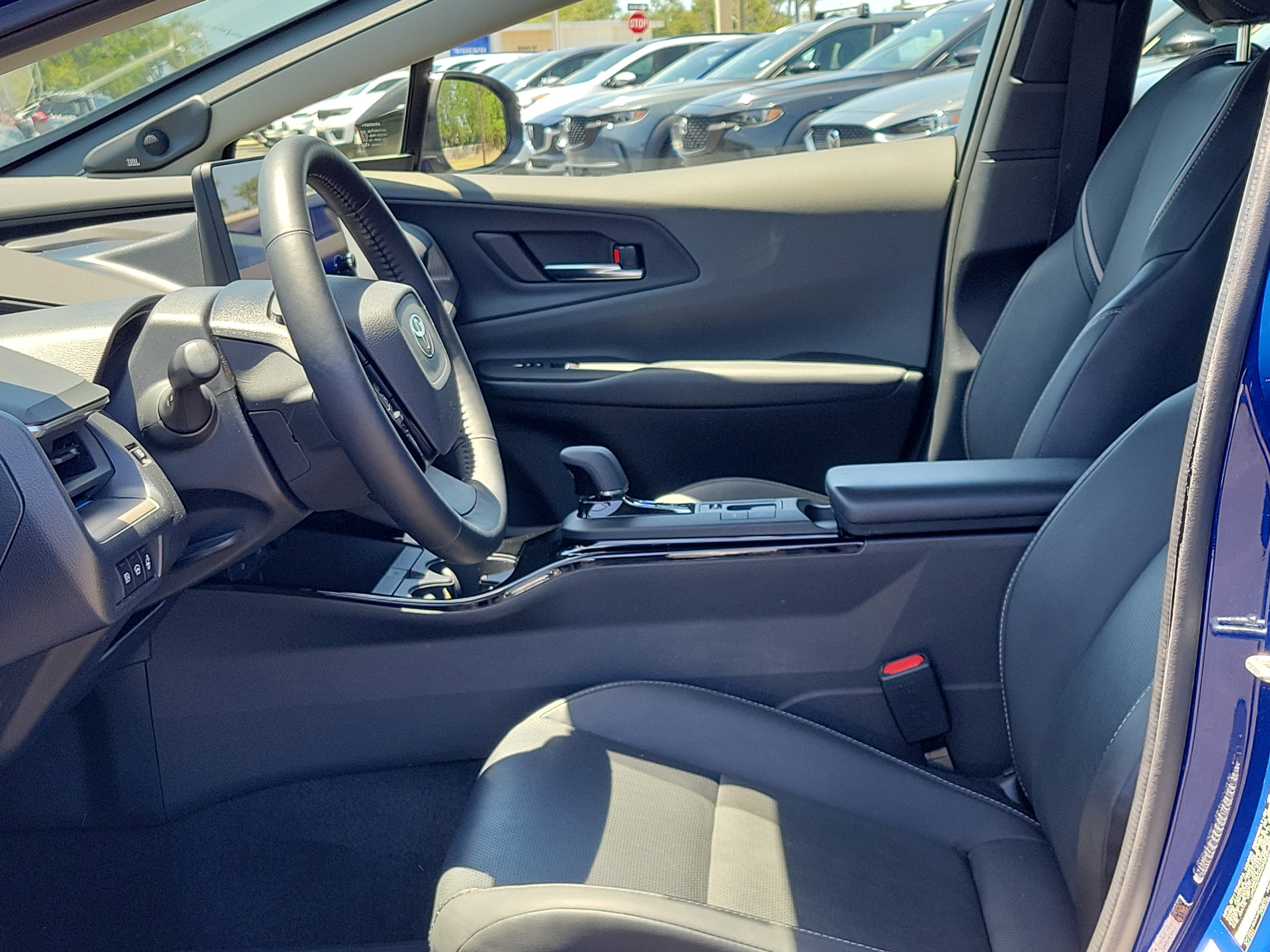 Used 2024 Toyota Prius Limited w/ Limited Premium Package FWD image 22